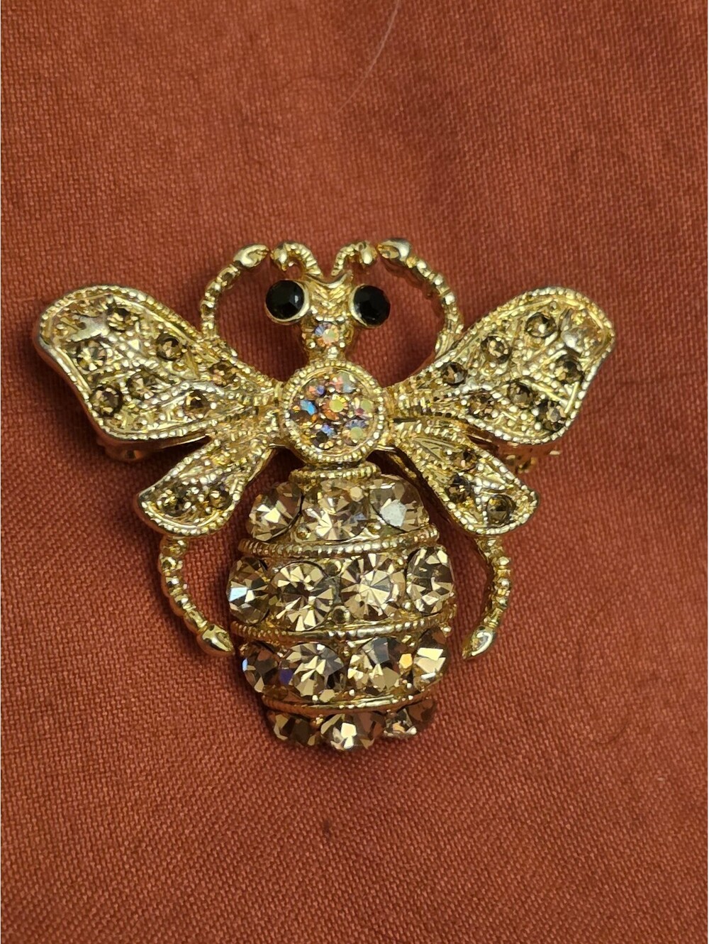 Vintage Gold Tone Honey Bee Brooch Pin